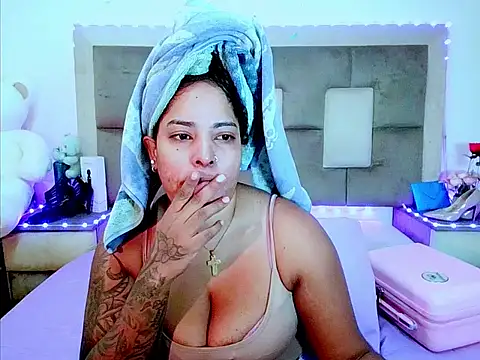 Snapshot of indiantopaz694u chatting on 07/11/26, 05:30 indiantopaz694u online show from 07/11/26, 05:30