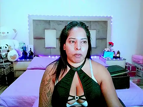indiantopaz694u online show from 05/22/26, 04:32