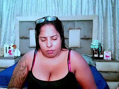 Snapshot of indiantopaz694u chatting on 03/22/25, 10:28 indiantopaz694u online show from 03/22/25, 10:28