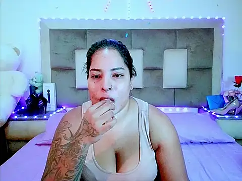 Snapshot of indiantopaz694u chatting on 07/20/26, 05:37 indiantopaz694u online show from 07/20/26, 05:37