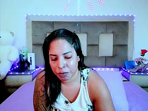 Snapshot of indiantopaz694u chatting on 07/20/26, 11:45 indiantopaz694u online show from 07/20/26, 11:45