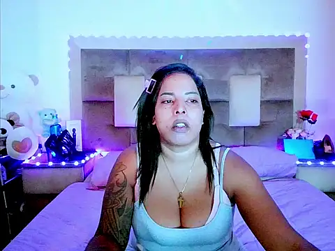 indiantopaz694u online show from 04/15/26, 04:18