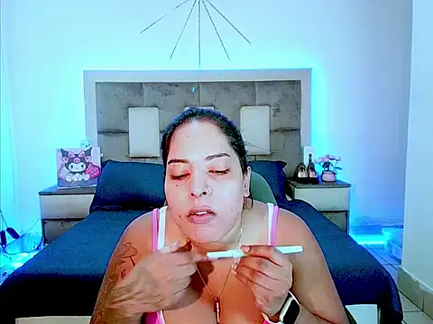 indiantopaz694u online show from 03/18/26, 04:26