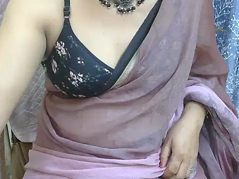 Lovely Manvi online show from 10/28/25, 11:42