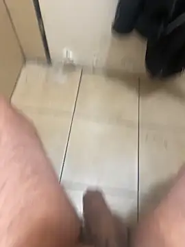 Snapshot of Alexander18edd chatting on 10/27/25, 02:07 Alexander18edd online show from 10/27/25, 02:07