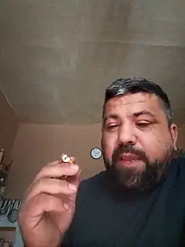 Snapshot of Alexander18edd chatting on 11/25/25, 01:33 Alexander18edd online show from 11/25/25, 01:33