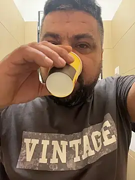 Snapshot of Alexander18edd chatting on 02/16/26, 05:39 Alexander18edd online show from 02/16/26, 05:39