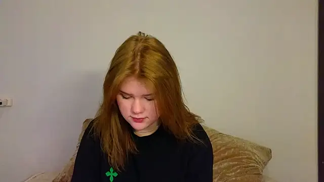 LaseyMoon online show from 02/09/26, 09:51