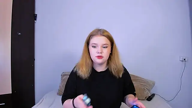 Snapshot of LaseyMoon chatting on 09/25/25, 11:16 LaseyMoon online show from 09/25/25, 11:16