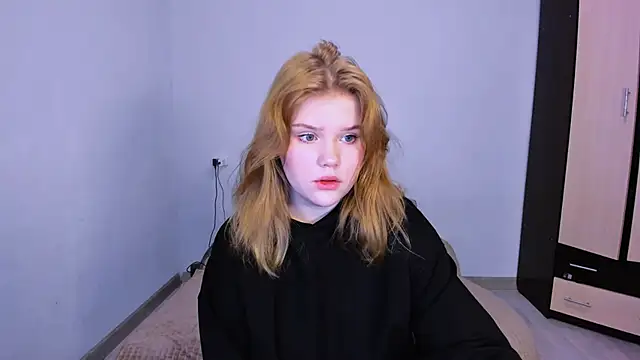 Snapshot of LaseyMoon chatting on 11/26/25, 01:38 LaseyMoon online show from 11/26/25, 01:38