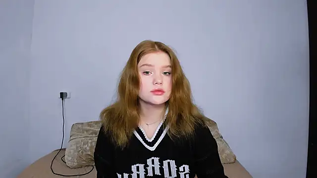 LaseyMoon online show from 01/10/26, 01:56