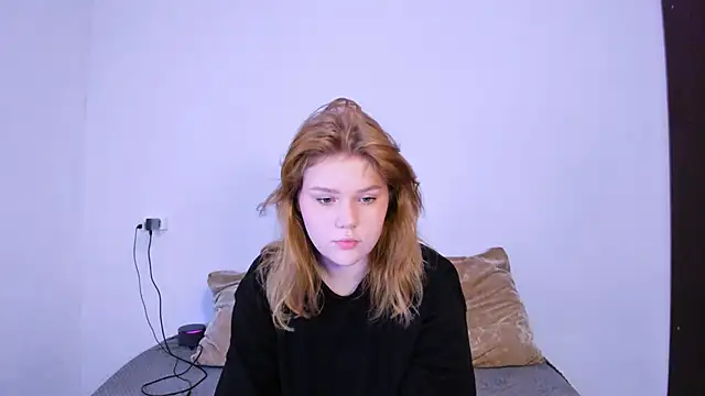 Snapshot of LaseyMoon chatting on 11/02/25, 10:48 LaseyMoon online show from 11/02/25, 10:48