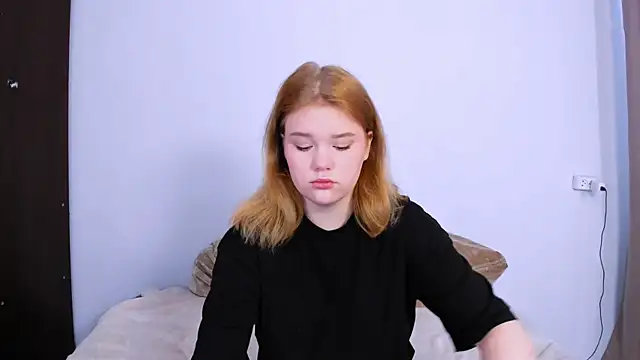 Snapshot of LaseyMoon chatting on 09/10/25, 01:26 LaseyMoon online show from 09/10/25, 01:26