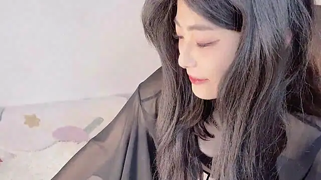 xiaolanlan3344 online show from 03/04/25, 10:05