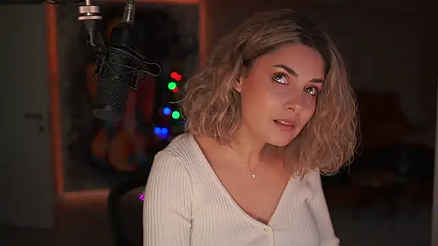  Allie  online show from 12/14/25, 01:17