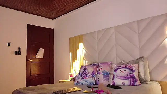 Anaise latif online show from 11/22/25, 11:42