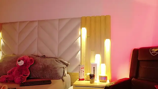 Anaise latif online show from 03/28/26, 11:55