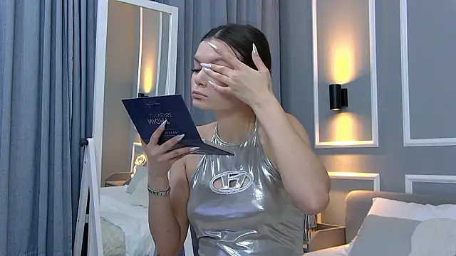 AsterQuinn online show from 02/05/26, 03:52