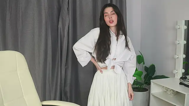 ArletteBiddix online show from 03/06/25, 11:14