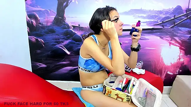 Snapshot of hot_littlenaughty chatting on 03/06/25, 04:28 hot littlenaughty online show from 03/06/25, 04:28