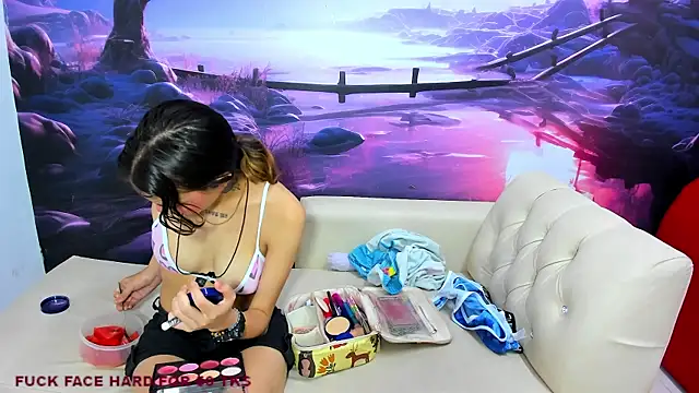 Snapshot of hot_littlenaughty chatting on 03/03/25, 05:09 hot littlenaughty online show from 03/03/25, 05:09