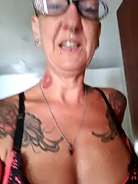 Emma Milf25 online show from 07/15/26, 10:11