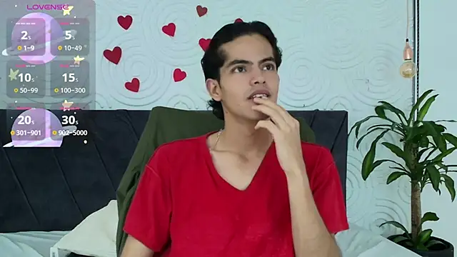 Maximoherrera 16 online show from 04/28/26, 12:53