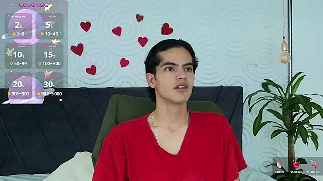 Maximoherrera 16 online show from 05/05/26, 12:19