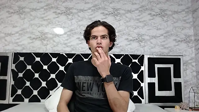 Maximoherrera 16 online show from 03/01/25, 03:32