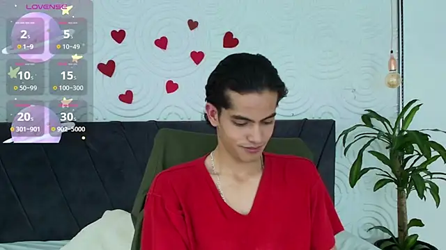 Maximoherrera 16 online show from 04/25/26, 12:19