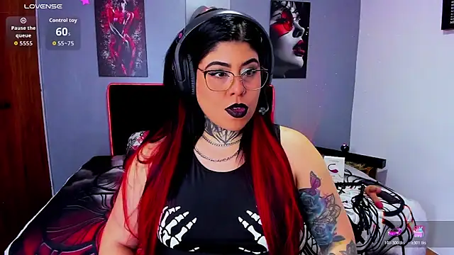 Snapshot of Veronika_metal chatting on 05/06/26, 04:55 Veronika metal online show from 05/06/26, 04:55