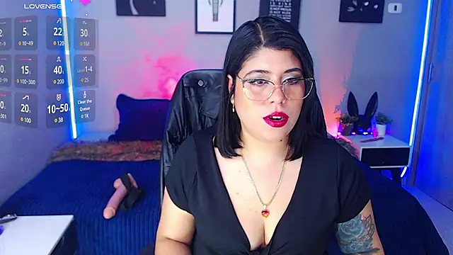 Snapshot of Veronika_metal chatting on 03/22/25, 02:36 Veronika metal online show from 03/22/25, 02:36