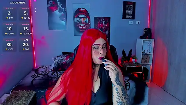Snapshot of Veronika_metal chatting on 09/19/25, 05:11 Veronika metal online show from 09/19/25, 05:11