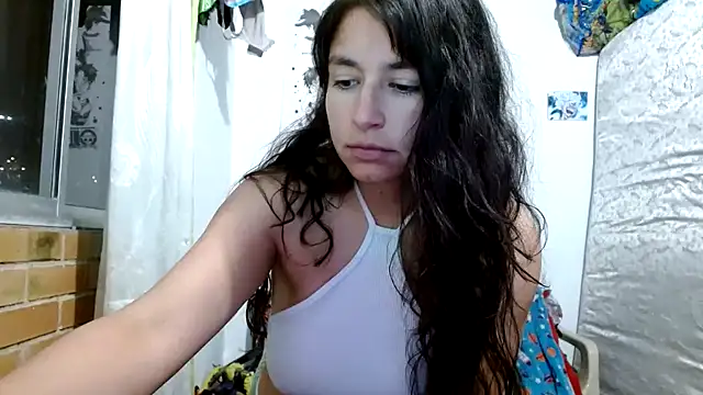 Snapshot of Escarcha-blue chatting on 02/15/26, 12:22 Escarcha-blue online show from 02/15/26, 12:22