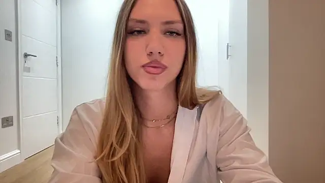 mariareevx online show from 09/25/25, 10:27