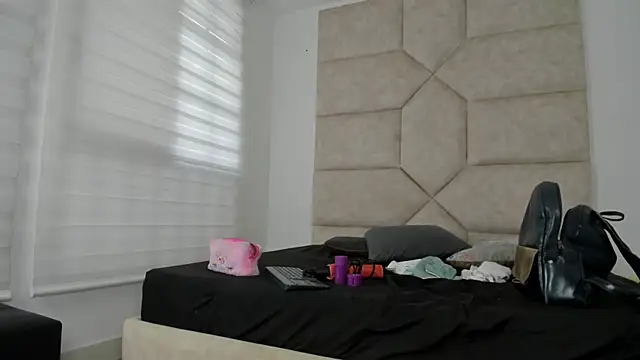 Vaiolett Smith online show from 11/01/25, 12:10