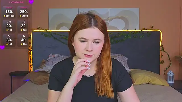 Snapshot of Eva_Starlight chatting on 11/26/25, 04:12 Eva Starlight online show from 11/26/25, 04:12