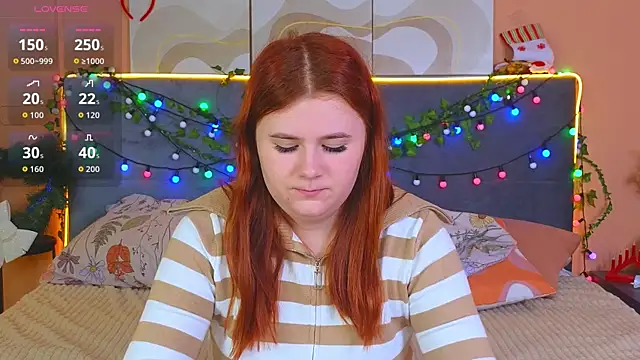 Snapshot of Eva_Starlight chatting on 12/23/25, 06:56 Eva Starlight online show from 12/23/25, 06:56