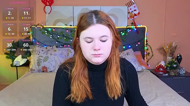 Snapshot of Eva_Starlight chatting on 12/17/25, 04:17 Eva Starlight online show from 12/17/25, 04:17