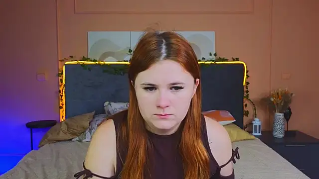 Snapshot of Eva_Starlight chatting on 11/16/25, 04:17 Eva Starlight online show from 11/16/25, 04:17