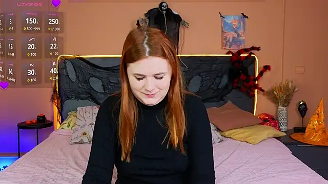 Snapshot of Eva_Starlight chatting on 10/22/25, 04:12 Eva Starlight online show from 10/22/25, 04:12