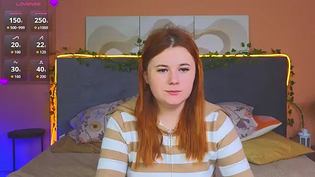 Snapshot of Eva_Starlight chatting on 11/17/25, 04:16 Eva Starlight online show from 11/17/25, 04:16