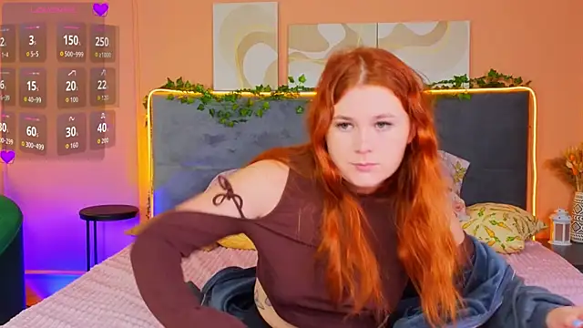 Snapshot of Eva_Starlight chatting on 10/07/25, 04:13 Eva Starlight online show from 10/07/25, 04:13