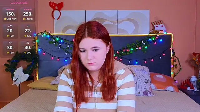 Snapshot of Eva_Starlight chatting on 12/22/25, 04:12 Eva Starlight online show from 12/22/25, 04:12