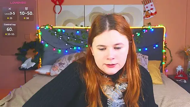 Snapshot of Eva_Starlight chatting on 12/15/25, 04:07 Eva Starlight online show from 12/15/25, 04:07