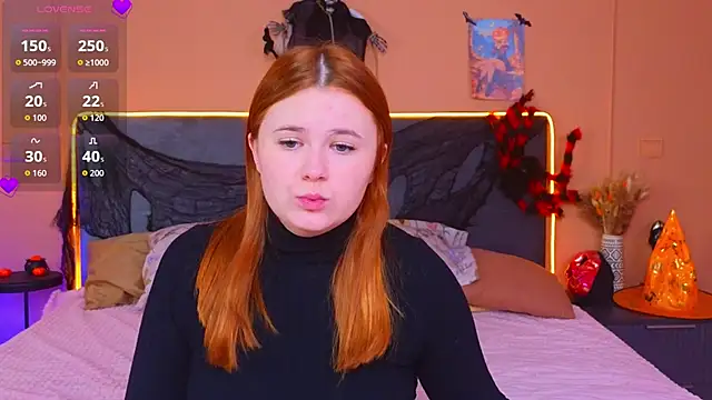 Snapshot of Eva_Starlight chatting on 10/26/25, 04:13 Eva Starlight online show from 10/26/25, 04:13