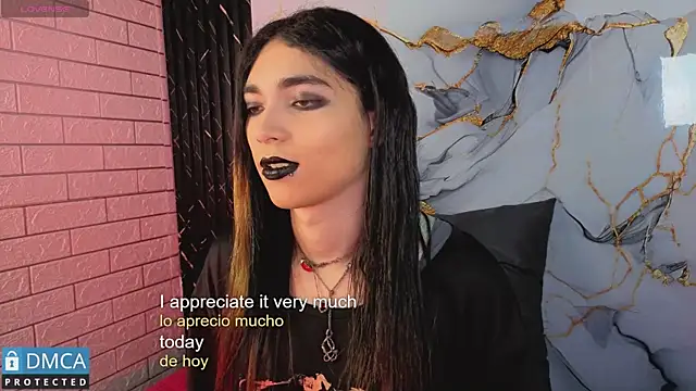 Snapshot of MaeveKuro chatting on 05/16/26, 02:43 MaeveKuro online show from 05/16/26, 02:43