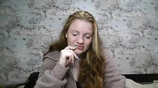 Eveline May online show from 10/22/25, 03:33