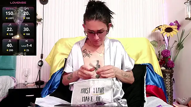 anastaciafire25 online show from 11/19/25, 07:14