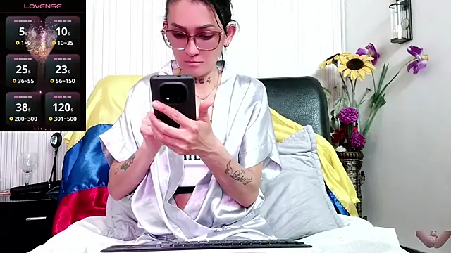 anastaciafire25 online show from 10/29/25, 07:24